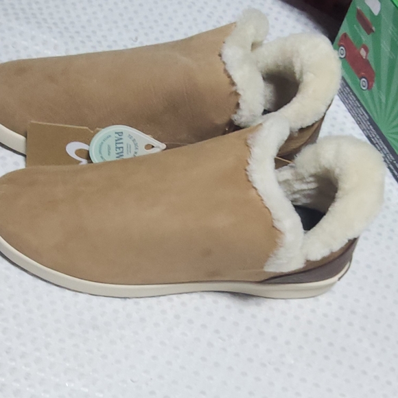 OluKai Shoes - OLUKAI NWT WOMENS 11 W MALUA HULU WARM WINTER BOOTS
